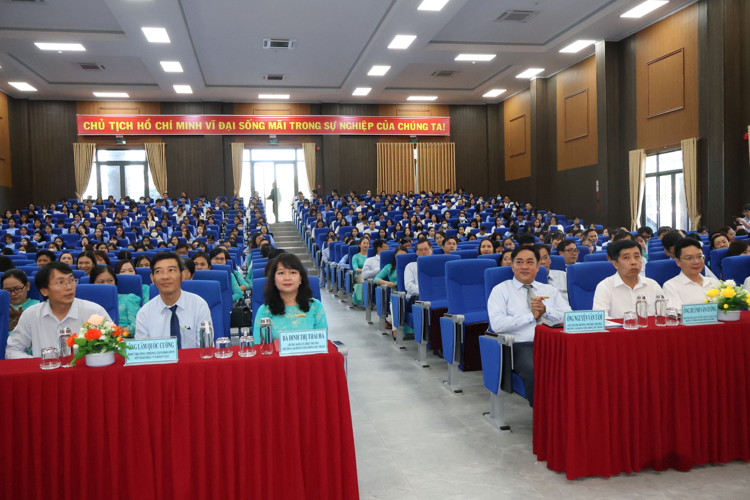 Trường Cao đẳng Cộng đồng Sóc Trăng long trọng tổ chức Lễ Kỷ niệm 80 năm thành lập Bộ Quốc gia Giáo dục (nay là Bộ Giáo dục và Đào tạo) và khai giảng năm học mới 2025 - 2026