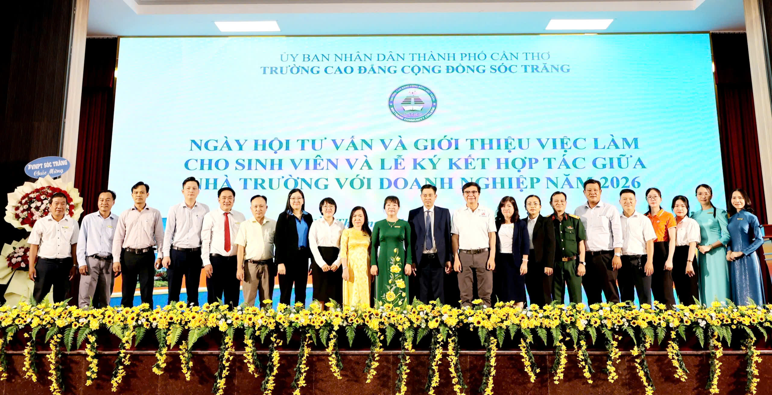 TRƯỜNG CAO ĐẲNG CỘNG ĐỒNG SÓC TRĂNG TỔ CHỨC THÀNH CÔNG NGÀY HỘI TƯ VẤN, GIỚI THIỆU VIỆC LÀM CHO SINH VIÊN VÀ LỄ KÝ KẾT HỢP TÁC VỚI DOANH NGHIỆP  NĂM 2026